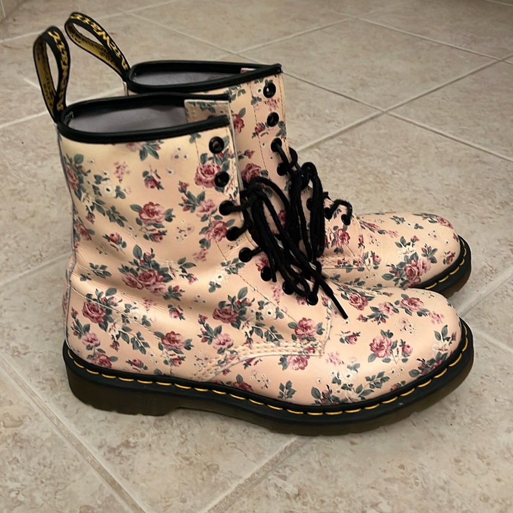 Women’s size 11 (43 EU) floral dr martens
